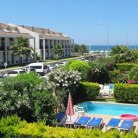 Sunset Beach Club Oyster 07 *